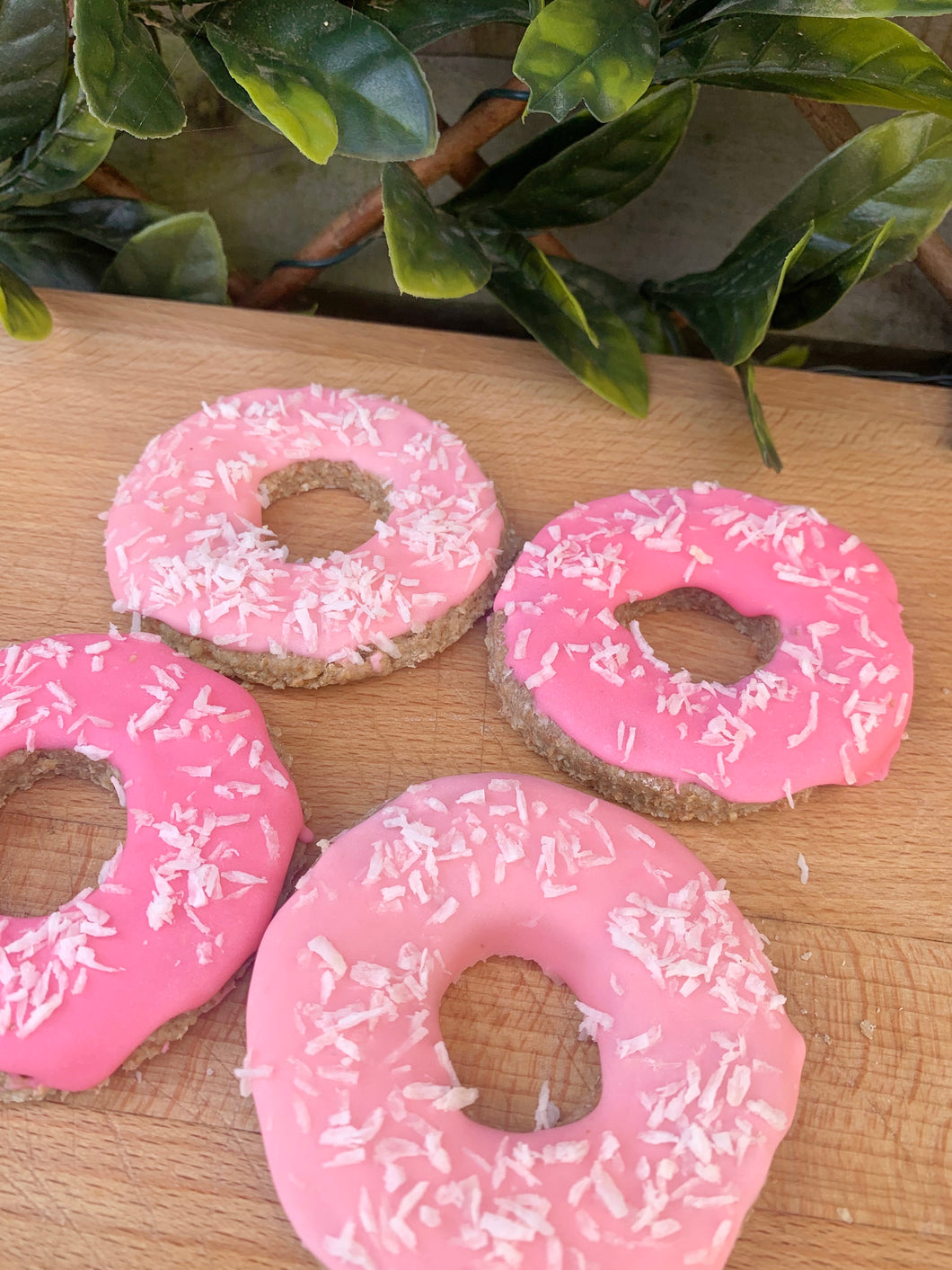 Pretty ‘N’ Pink Doughnuts